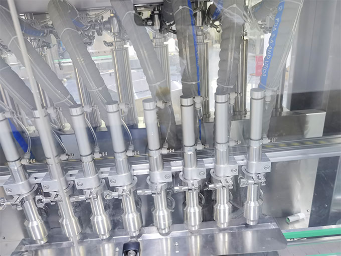 >西安辣椒醬自動灌裝機(jī)